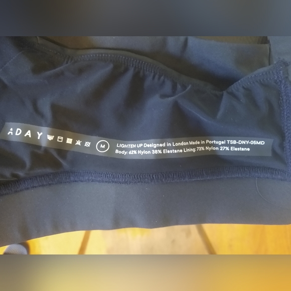 Aday Lighten Up Sports Bra M Shadow - Picture 4 of 4